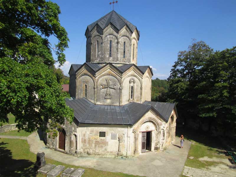 Katskhi klosteris