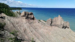 Chimney Bluffs Krasts